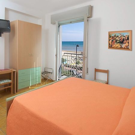Hotel Dinarica Marotta Ngoại thất bức ảnh