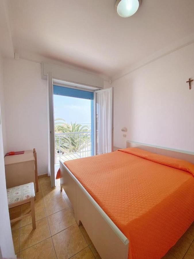 Hotel Dinarica Marotta Ngoại thất bức ảnh