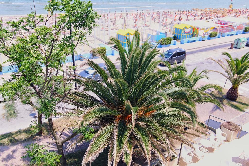 Hotel Dinarica Marotta Ngoại thất bức ảnh